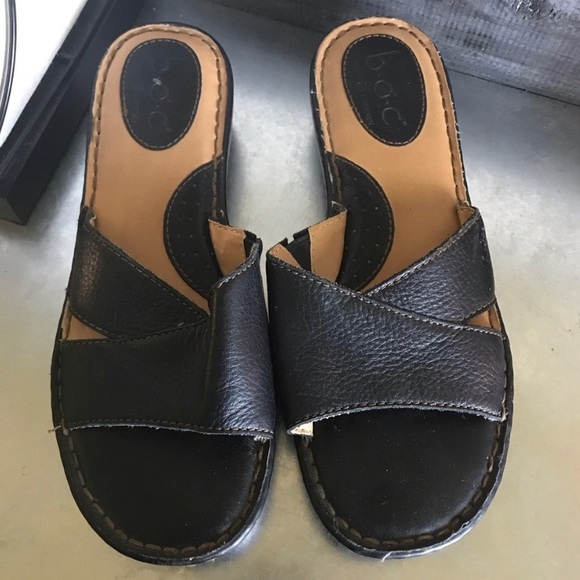 boc navy sandals